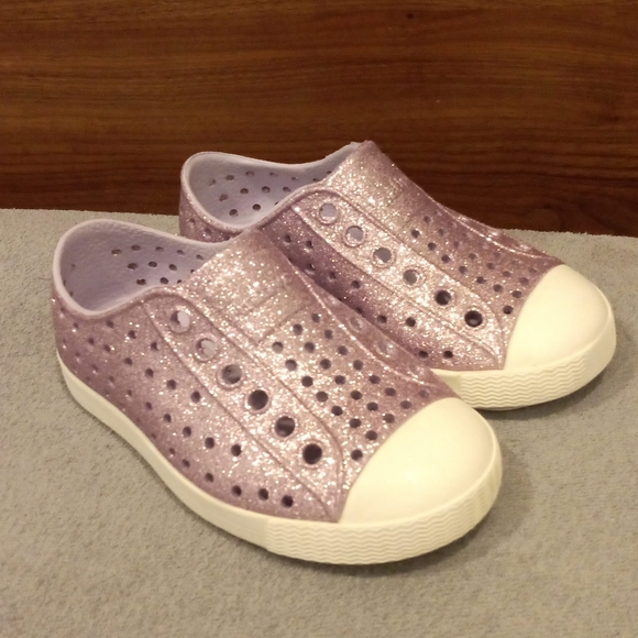 native jefferson slip on